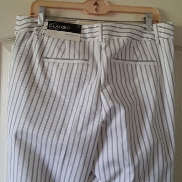 Crop Pants - Picture 3 of 4